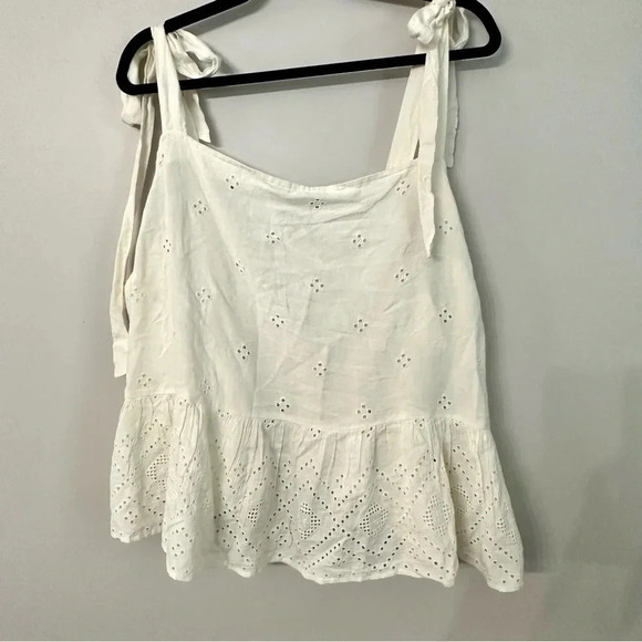 NWT Madewell Rosalie Tie Strap Eyelet Smocked Top in Ivory Sz 3X - Picture 4 of 14